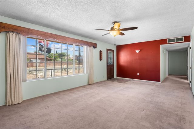 2209 Los Angeles Street, Kingman, AZ 86401