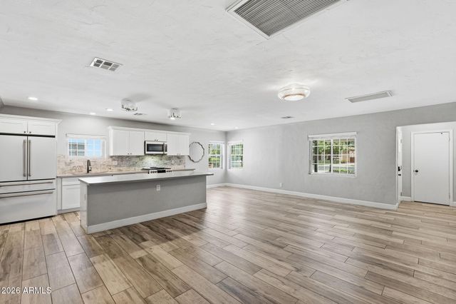 511 W ROMA Avenue, Phoenix, AZ 85013