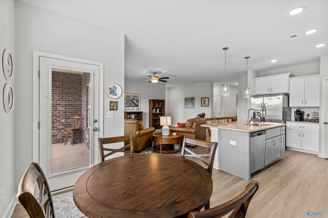 26738 Kyle Lane, Athens, AL 35613