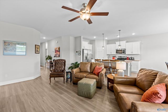 26738 Kyle Lane, Athens, AL 35613