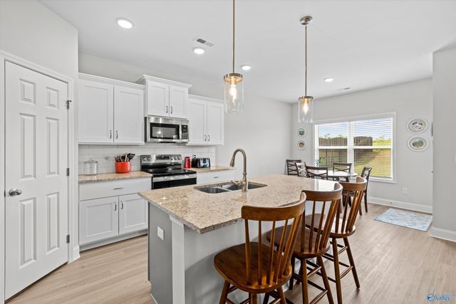 26738 Kyle Lane, Athens, AL 35613