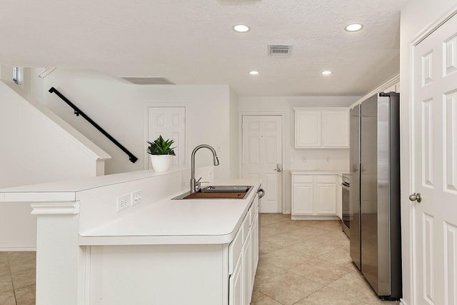 222 Blushwood Place, The Woodlands, TX 77382