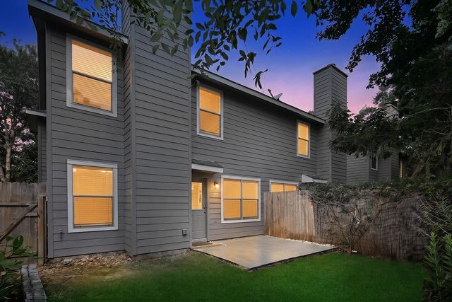 222 Blushwood Place, The Woodlands, TX 77382