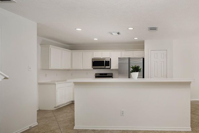 222 Blushwood Place, The Woodlands, TX 77382