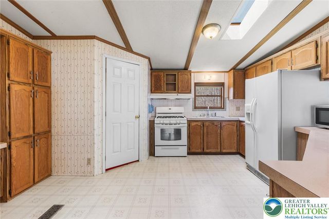 335 Weinsteiger Road, Bechtelsville Boro, PA 19505