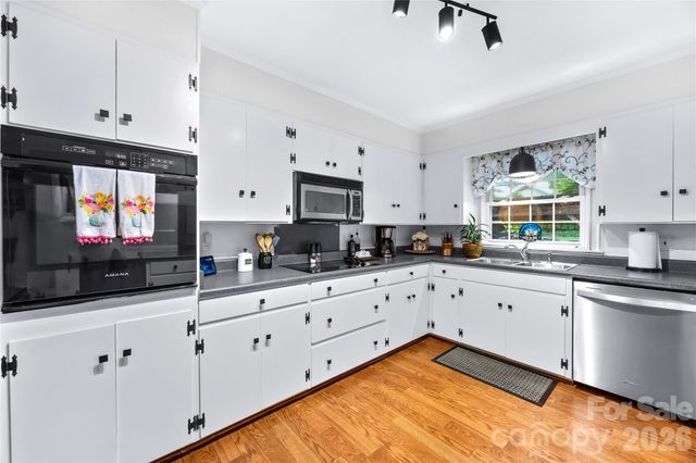 944 Churchill Drive, Gastonia, NC 28054