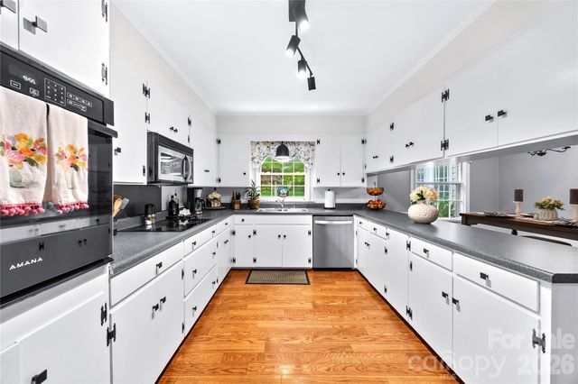 944 Churchill Drive, Gastonia, NC 28054