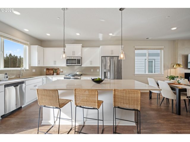 16712 Se FOX GLEN Ct, Happy Valley, OR 97015