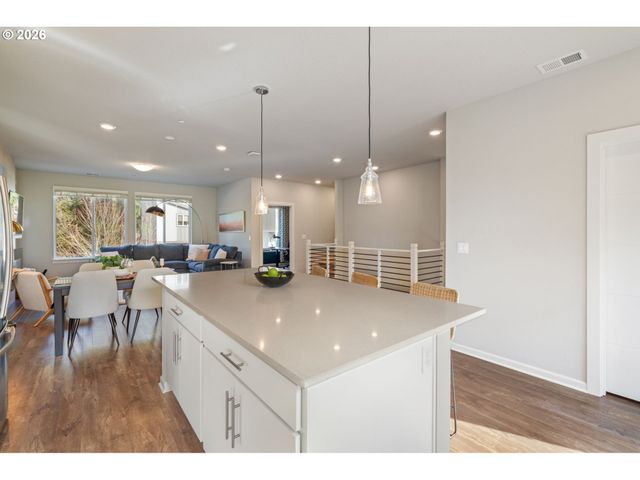 16712 Se FOX GLEN Ct, Happy Valley, OR 97015