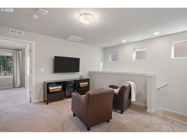 16712 Se FOX GLEN Ct, Happy Valley, OR 97015