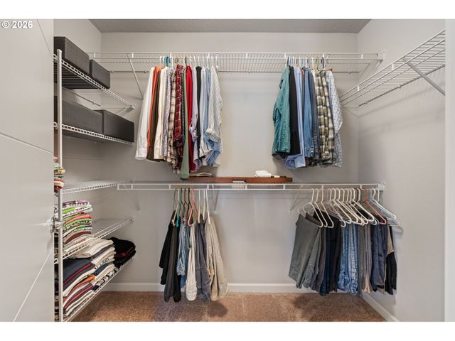 16712 Se FOX GLEN Ct, Happy Valley, OR 97015