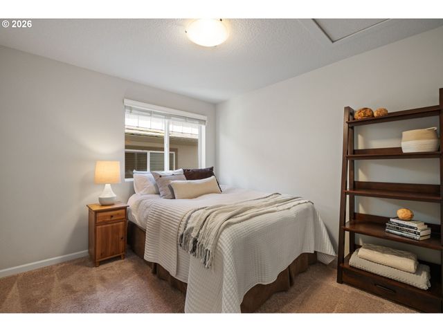 16712 Se FOX GLEN Ct, Happy Valley, OR 97015