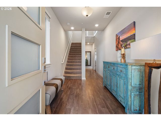 16712 Se FOX GLEN Ct, Happy Valley, OR 97015