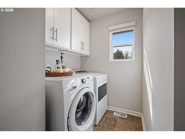 16712 Se FOX GLEN Ct, Happy Valley, OR 97015