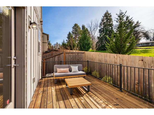 16712 Se FOX GLEN Ct, Happy Valley, OR 97015