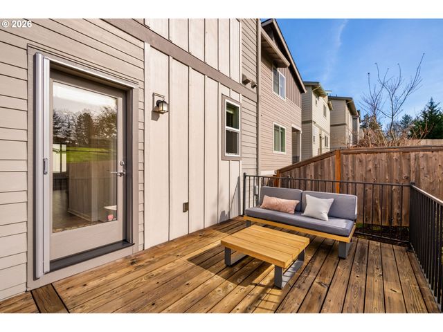 16712 Se FOX GLEN Ct, Happy Valley, OR 97015