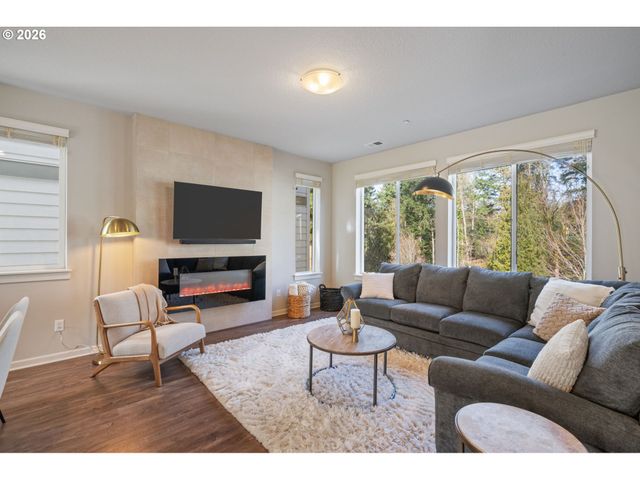 16712 Se FOX GLEN Ct, Happy Valley, OR 97015