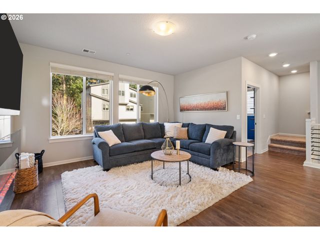 16712 Se FOX GLEN Ct, Happy Valley, OR 97015