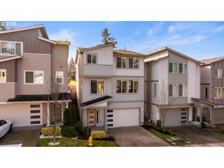 16712 Se FOX GLEN Ct, Happy Valley, OR 97015