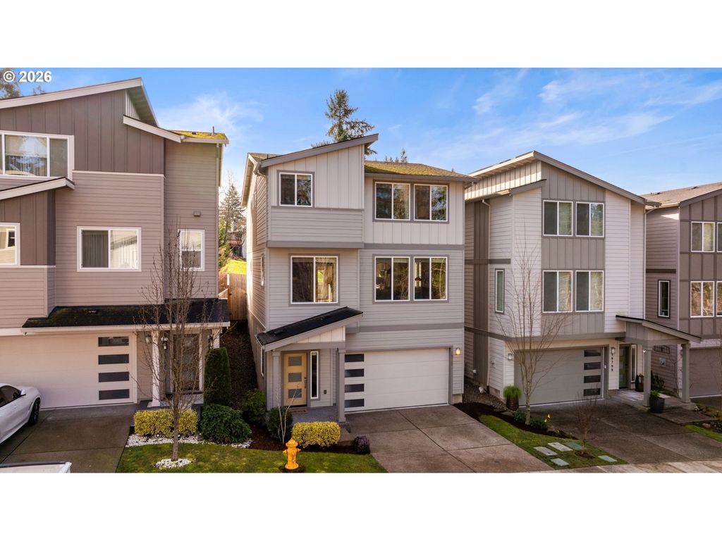 16712 Se FOX GLEN Ct, Happy Valley, OR 97015