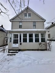 2172 12th Street SW, Akron, OH 44314