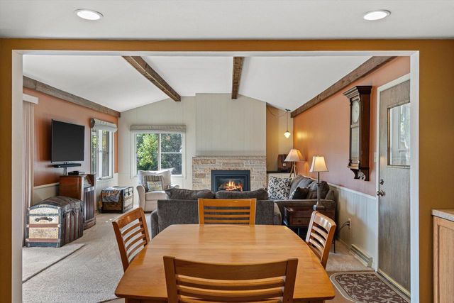 21525 Belgren ROAD, Waukesha, WI 53186