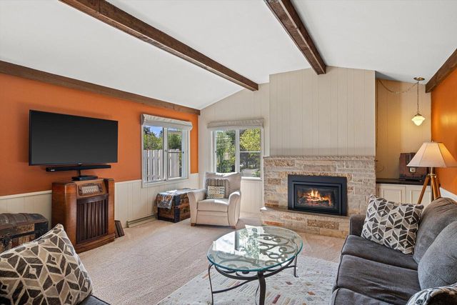 21525 Belgren ROAD, Waukesha, WI 53186