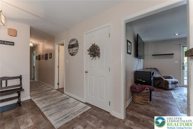 6 View Drive, Walnutport Boro, PA 18088