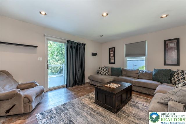 6 View Drive, Walnutport Boro, PA 18088