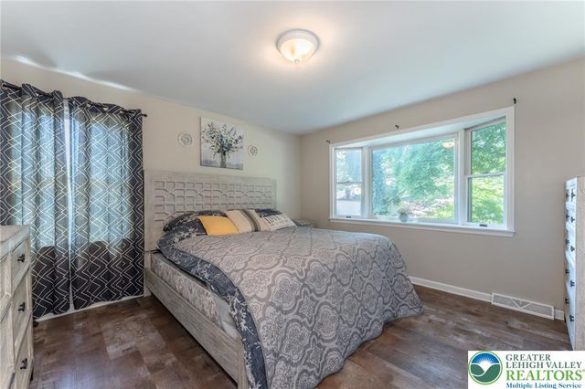6 View Drive, Walnutport Boro, PA 18088