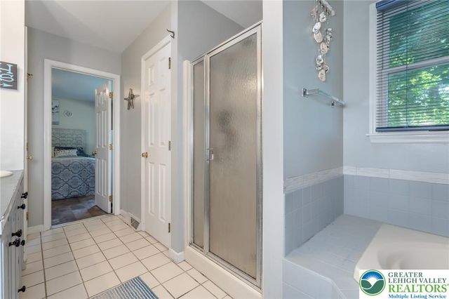 6 View Drive, Walnutport Boro, PA 18088