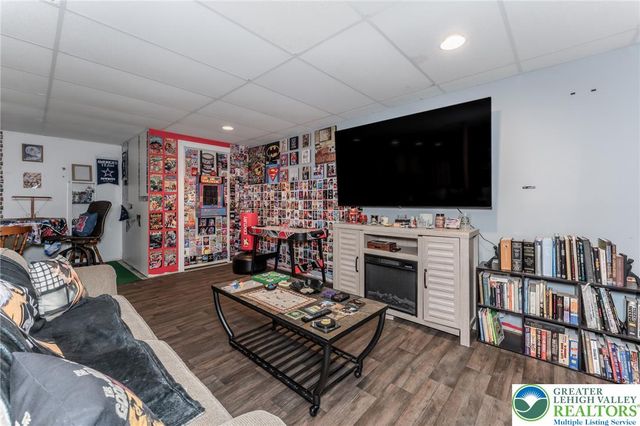 6 View Drive, Walnutport Boro, PA 18088