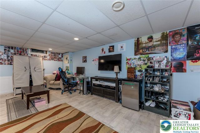 6 View Drive, Walnutport Boro, PA 18088