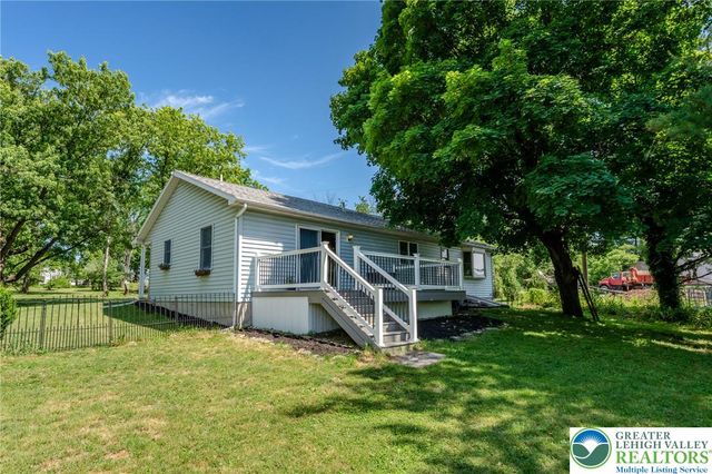 6 View Drive, Walnutport Boro, PA 18088
