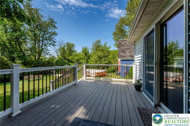 6 View Drive, Walnutport Boro, PA 18088