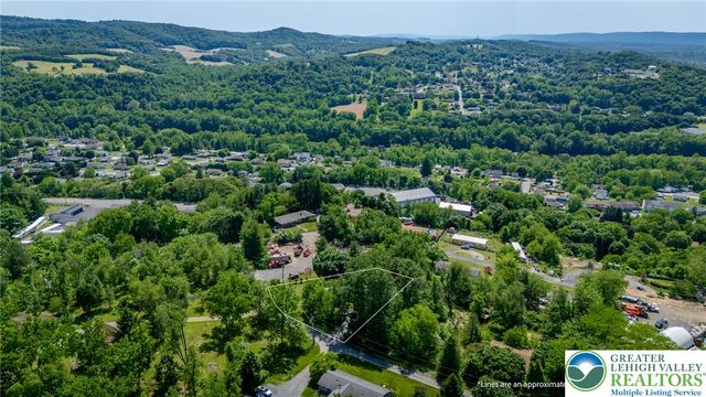 6 View Drive, Walnutport Boro, PA 18088