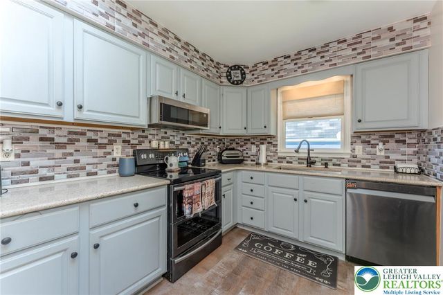 6 View Drive, Walnutport Boro, PA 18088