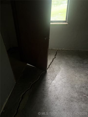 5090 S Robert Girten Road, Chelsea, OK 74016