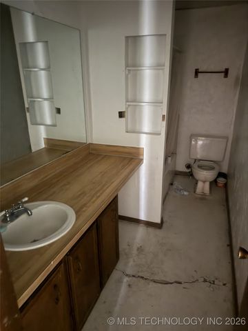 5090 S Robert Girten Road, Chelsea, OK 74016