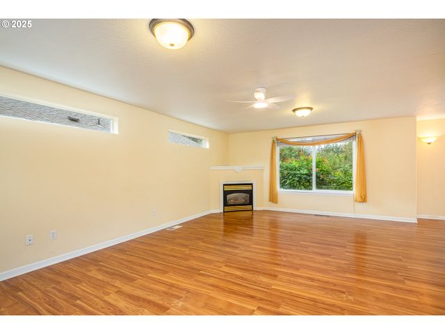 4217 COLE Way, Springfield, OR 97478