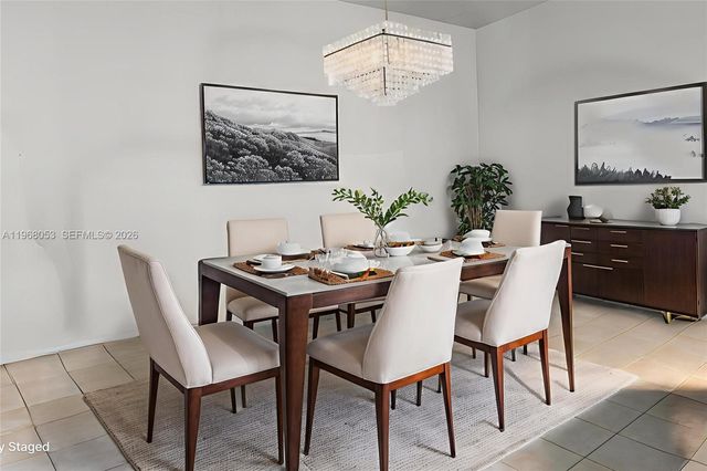 20040 E Oakmont Dr, Hialeah, FL 33015