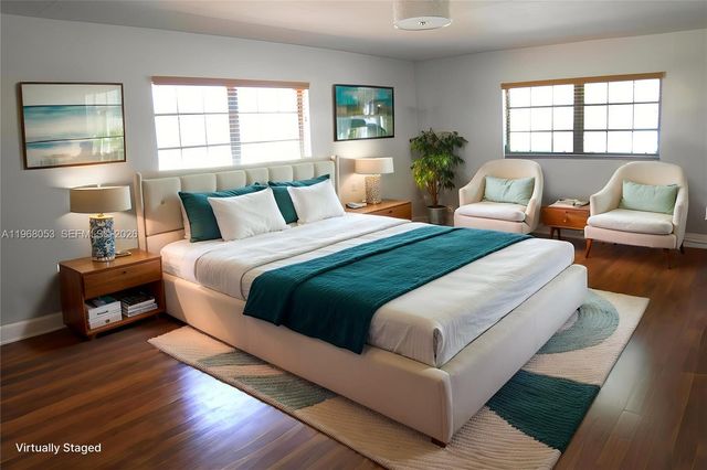 20040 E Oakmont Dr, Hialeah, FL 33015