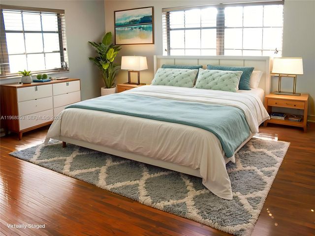 20040 E Oakmont Dr, Hialeah, FL 33015