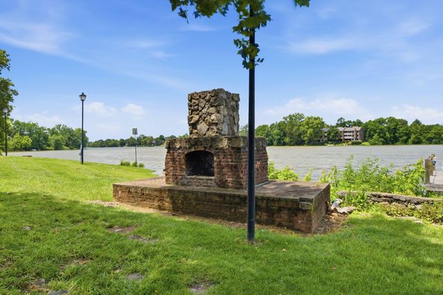 2414 Lake Park Road 6101, Lexington, KY 40502
