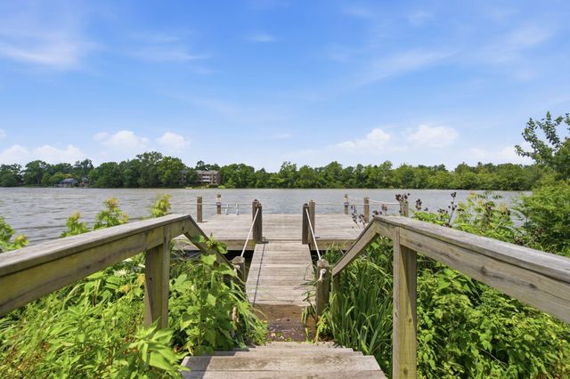 2414 Lake Park Road 6101, Lexington, KY 40502