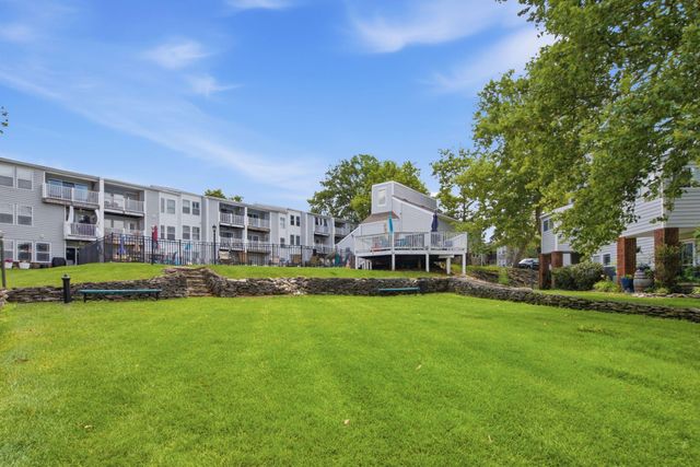 2414 Lake Park Road 6101, Lexington, KY 40502