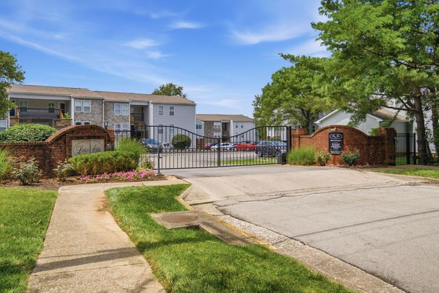 2414 Lake Park Road 6101, Lexington, KY 40502