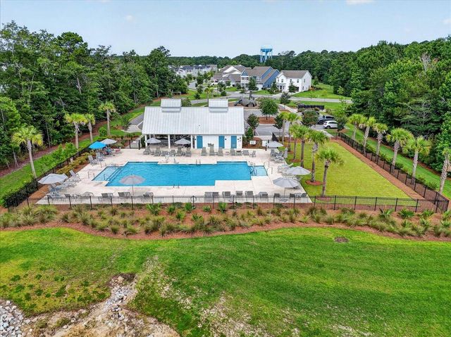 206 W Respite Lane, Summerville, SC 29483