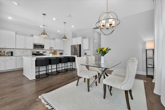 206 W Respite Lane, Summerville, SC 29483