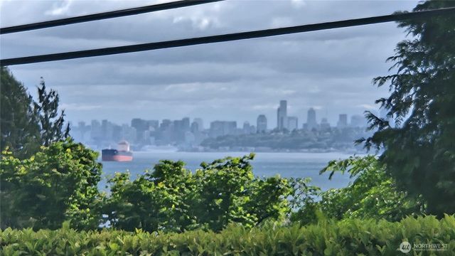 1562 Cole Street SE, Port Orchard, WA 98366